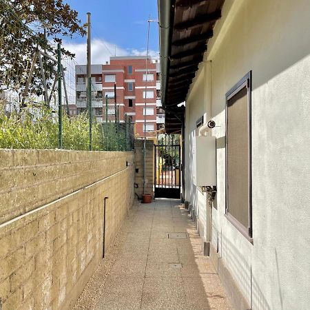 Independent House With Private Patio In Rome Vila Exterior foto